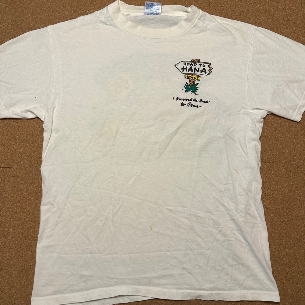 Hanes T-Shirt Mens Medium White I Survived Road To Hana Maui Vintage Graphic Tee